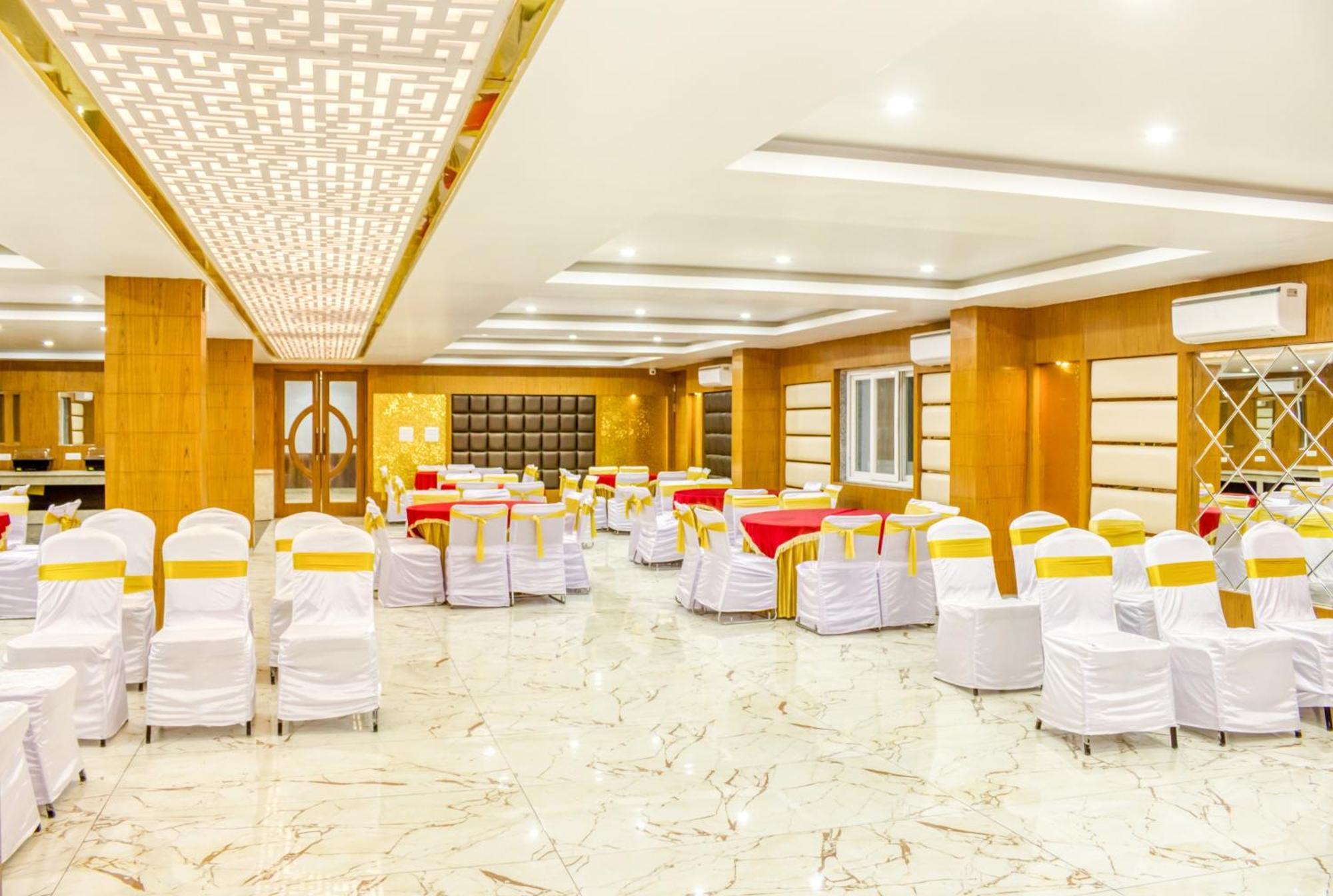 Zip By Spree Hotels Grand Legacy Prime 데라둔 외부 사진